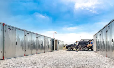 Magazyny King Storge - Warszawa Okęcie, Self Storage , przechowalnia rzeczy.